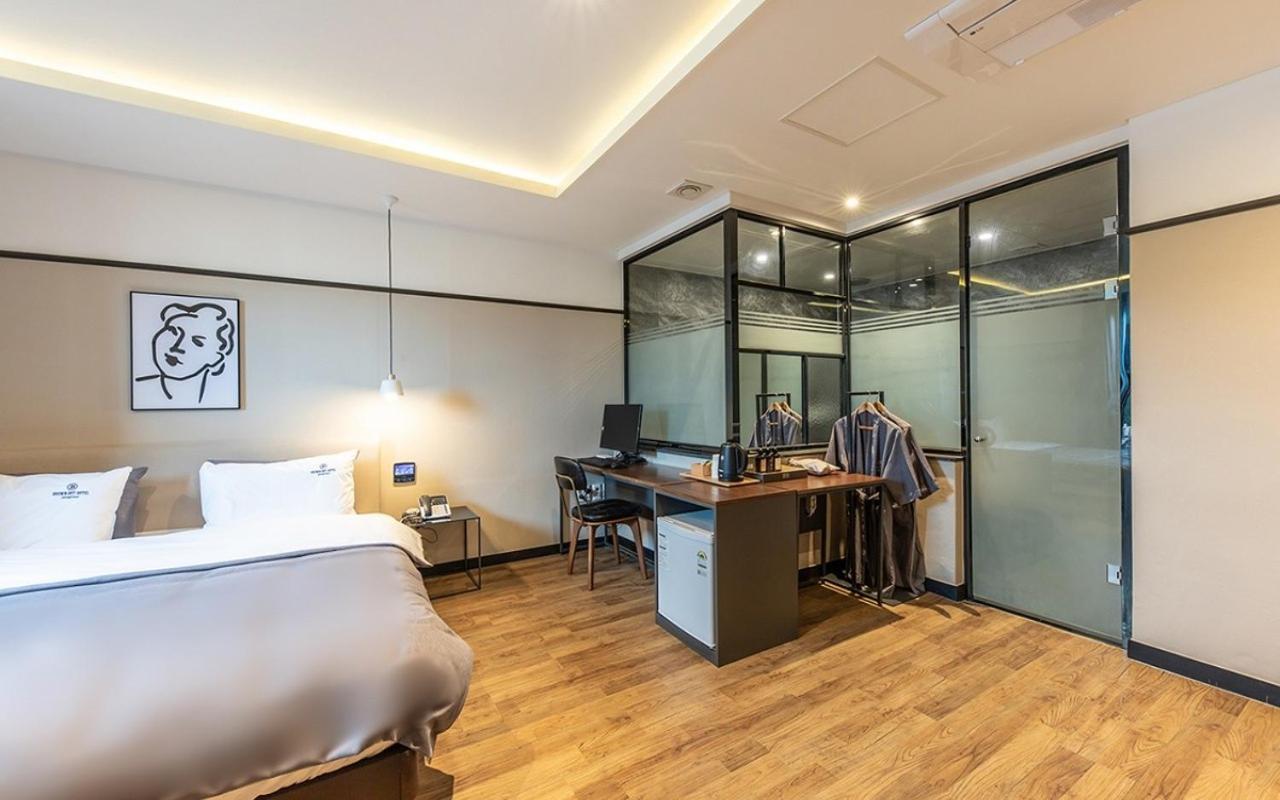 Brown Dot Hotel Jeonggwan Busan Eksteriør billede