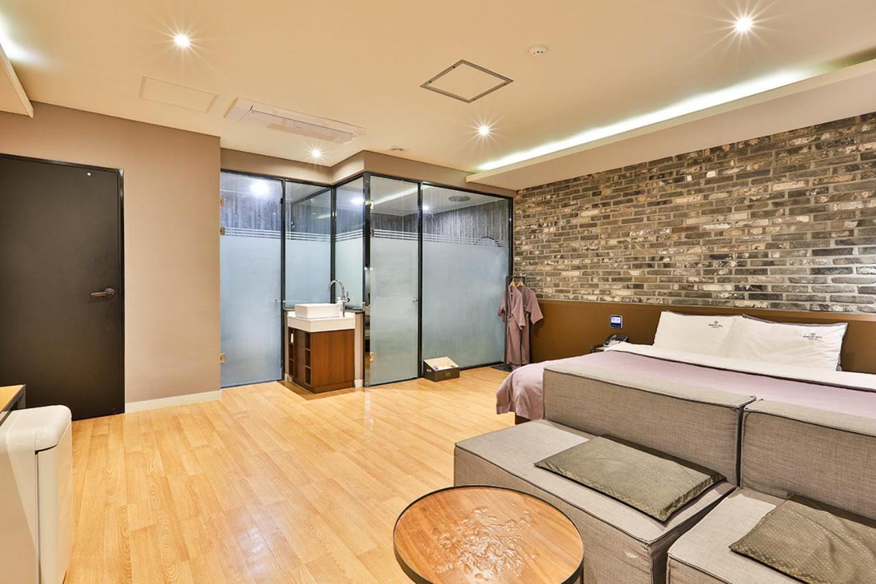 Brown Dot Hotel Jeonggwan Busan Eksteriør billede