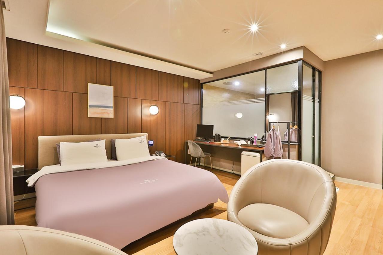 Brown Dot Hotel Jeonggwan Busan Eksteriør billede