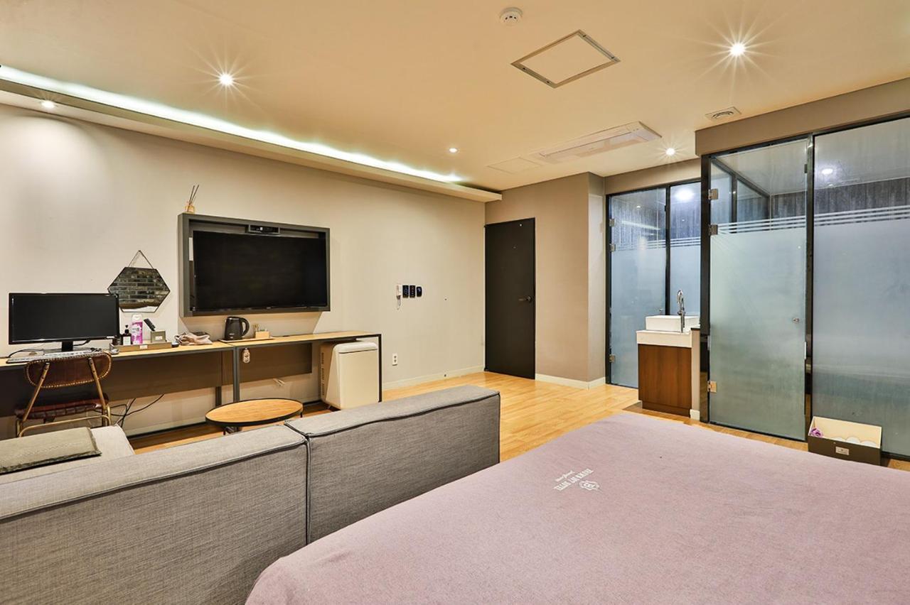 Brown Dot Hotel Jeonggwan Busan Eksteriør billede