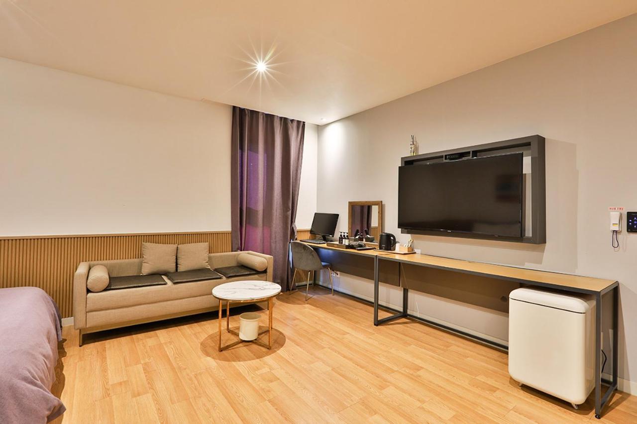 Brown Dot Hotel Jeonggwan Busan Eksteriør billede